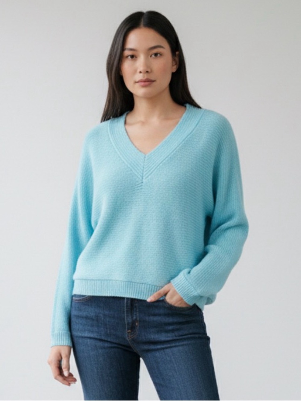 CAbi #4282 Frosty Blue V-Neck Relaxed Knit Sweater Size XS Pullover
